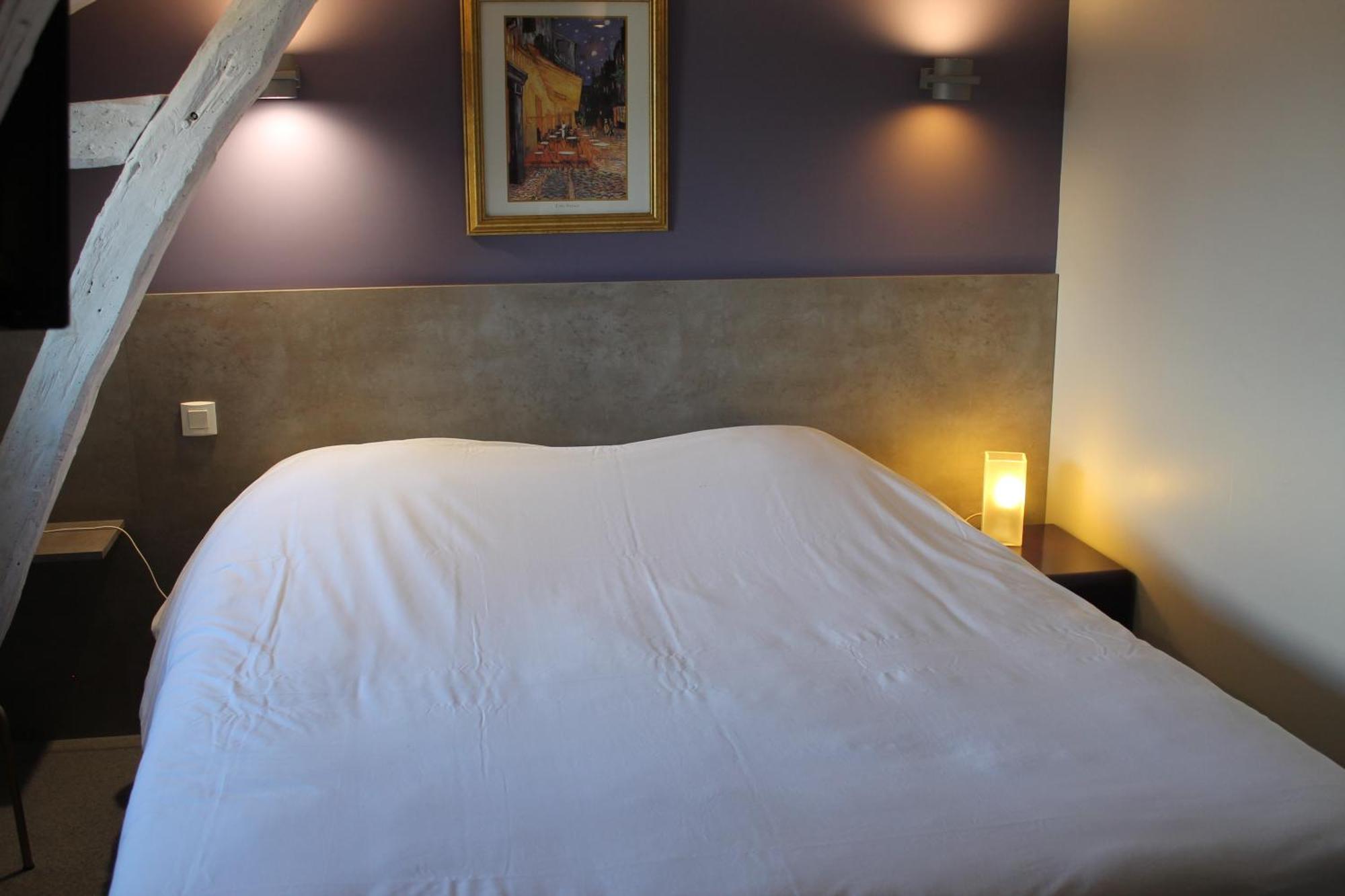 Logis Auberge de la Tour Sauzet  Extérieur photo